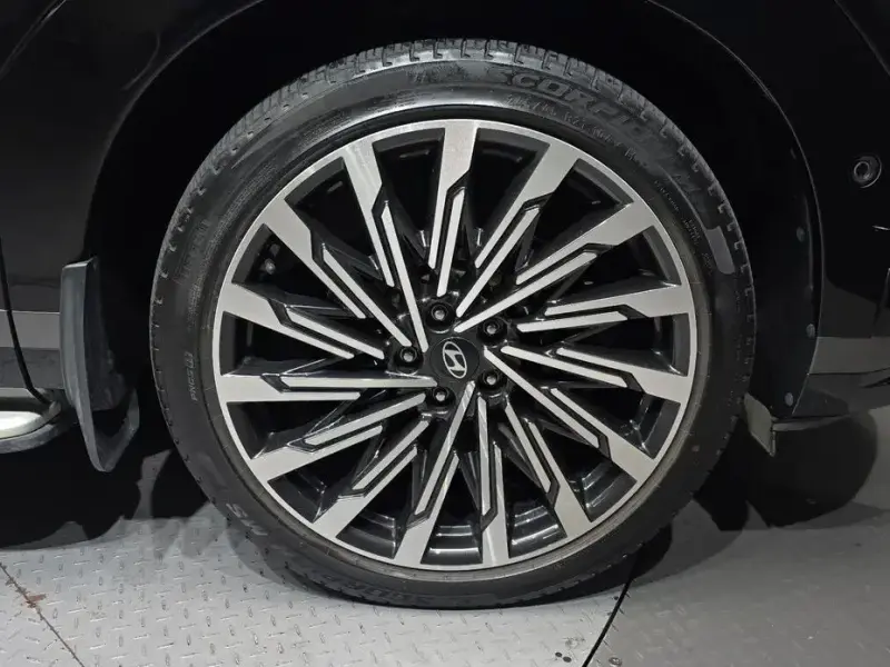 2023 Hyundai Santa Fe с пробегом 32 268 км