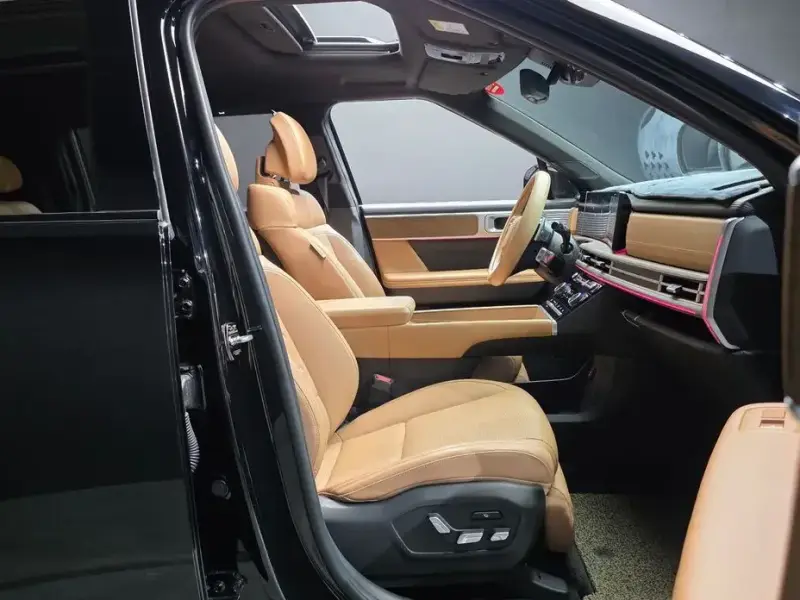 2023 Hyundai Santa Fe с пробегом 32 268 км