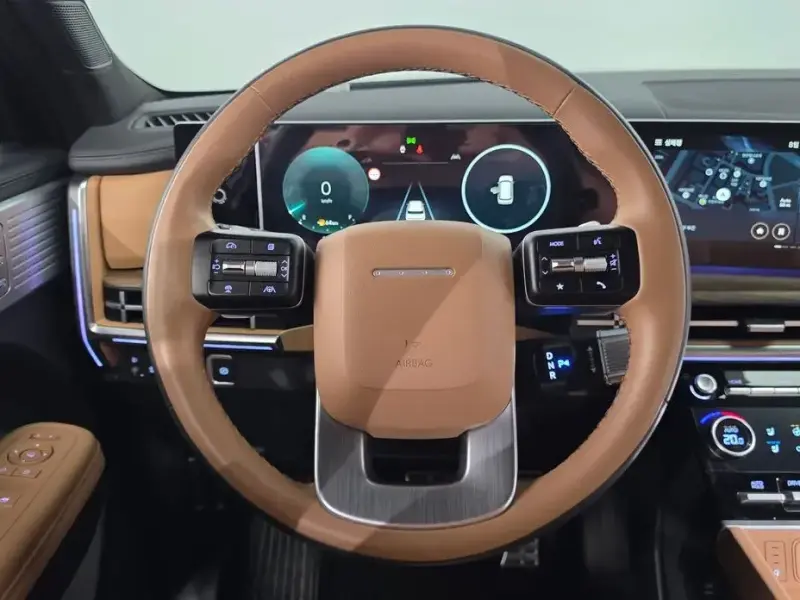 2025 Hyundai Santa Fe с пробегом 21 053 км