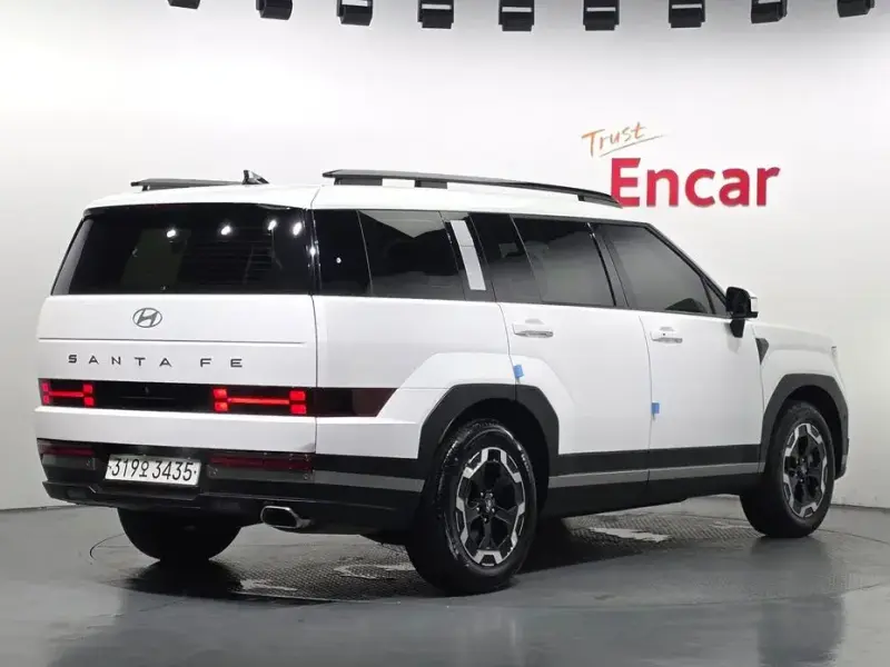 2024 Hyundai Santa Fe с пробегом 32 957 км