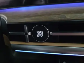 2025 Hyundai Santa Fe с пробегом 21 053 км