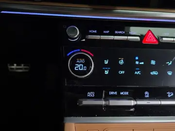2025 Hyundai Santa Fe с пробегом 21 053 км