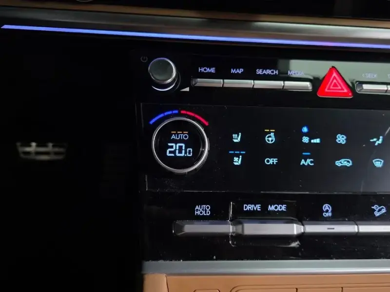2025 Hyundai Santa Fe с пробегом 21 053 км
