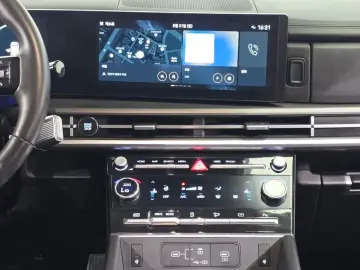 2024 Hyundai Santa Fe с пробегом 32 957 км