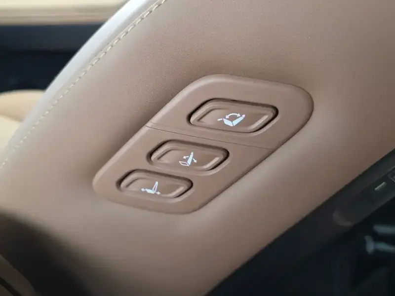 2025 Hyundai Santa Fe с пробегом 21 053 км