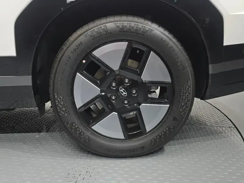 2024 Hyundai Santa Fe с пробегом 24 424 км