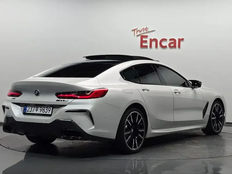 2025 BMW 8 серии с пробегом 7 932 км