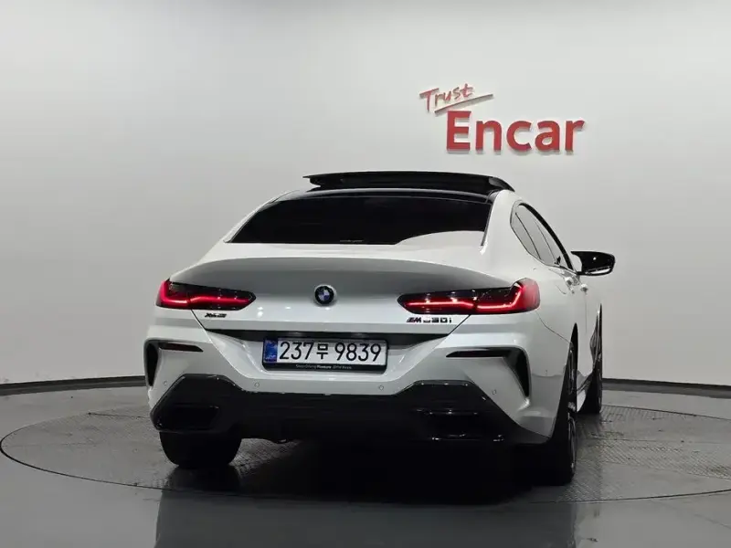 2025 BMW 8 серии с пробегом 7 932 км