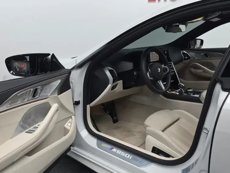2025 BMW 8 серии с пробегом 7 932 км