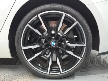 2025 BMW 8 серии с пробегом 7 932 км