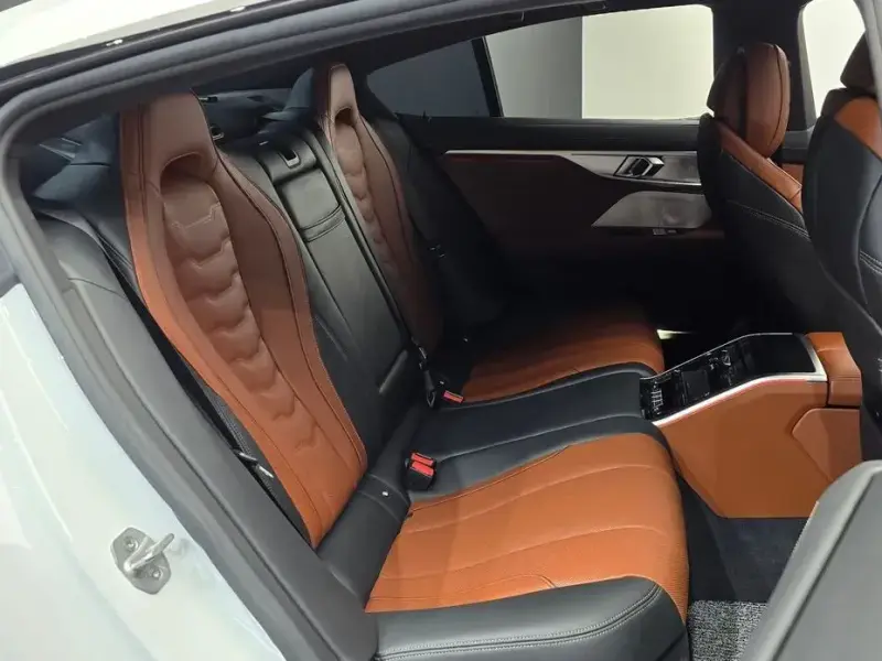 2024 BMW 8 серии с пробегом 22 277 км