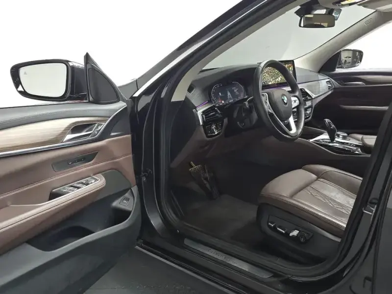 2023 BMW 6 серии с пробегом 71 933 км