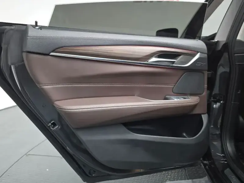 2023 BMW 6 серии с пробегом 71 933 км