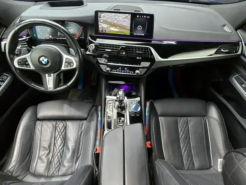 2021 BMW 6 серии с пробегом 111 461 км