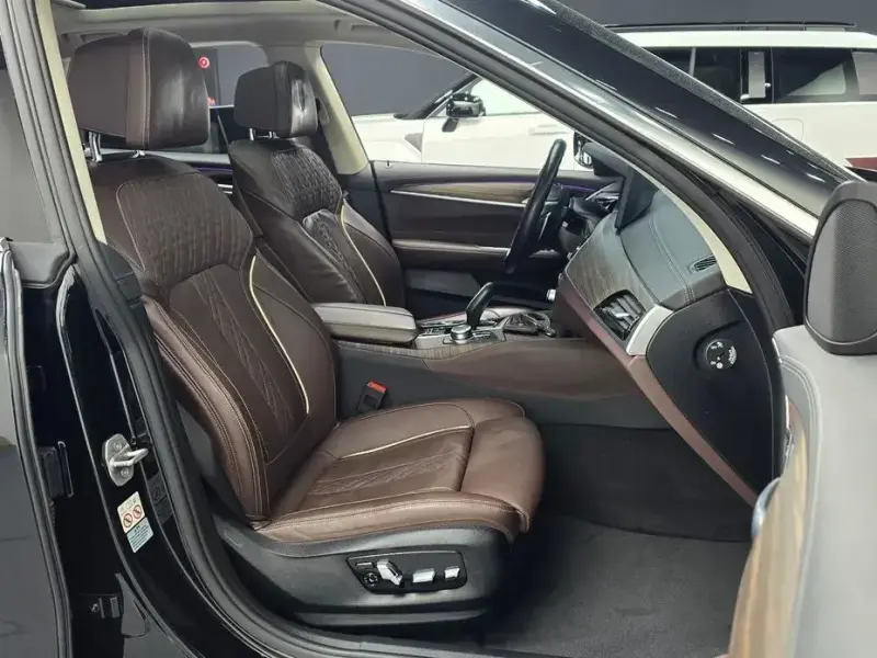 2022 BMW 6 серии с пробегом 119 093 км
