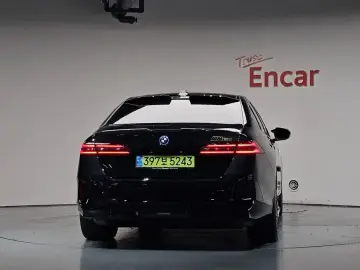 2025 BMW i5 с пробегом 17 918 км
