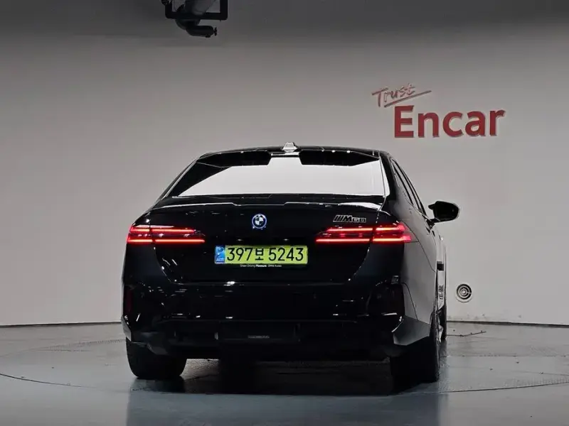 2025 BMW i5 с пробегом 17 918 км