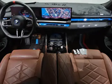 2025 BMW i5 с пробегом 17 918 км