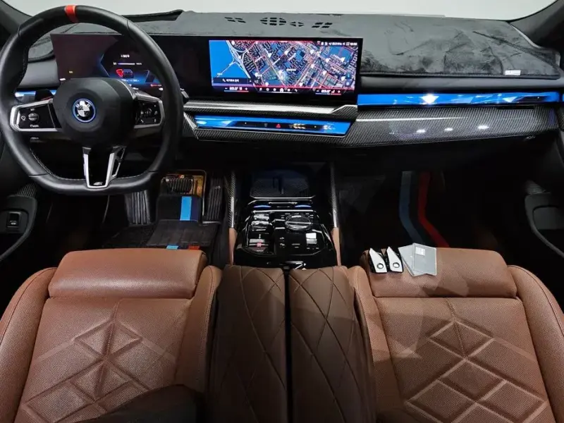 2025 BMW i5 с пробегом 17 918 км