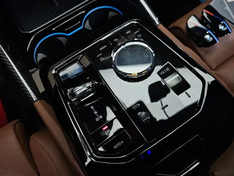 2025 BMW i5 с пробегом 17 918 км