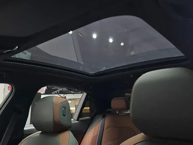 2025 BMW i5 с пробегом 17 918 км