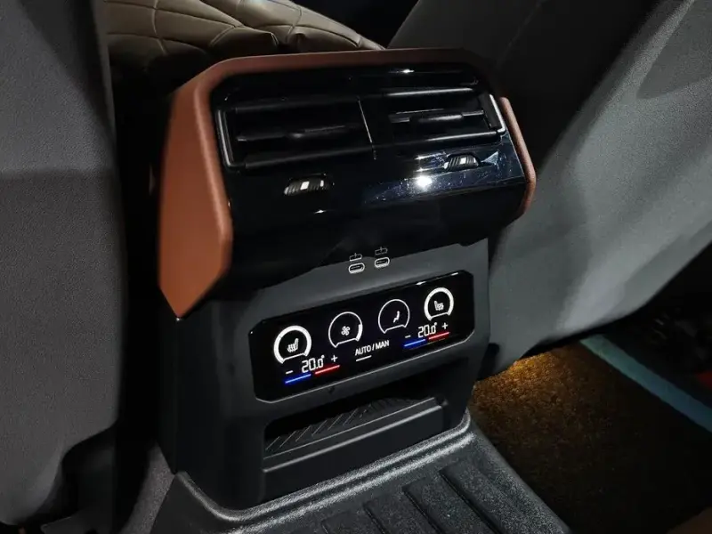 2025 BMW i5 с пробегом 17 918 км