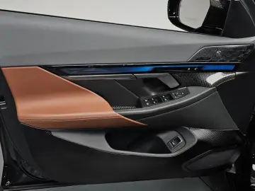 2025 BMW i5 с пробегом 17 918 км