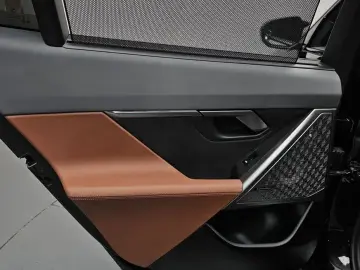2025 BMW i5 с пробегом 17 918 км