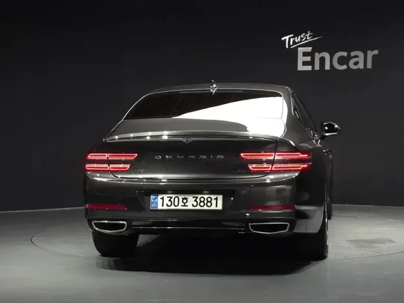 2023 Genesis G80 с пробегом 29 871 км