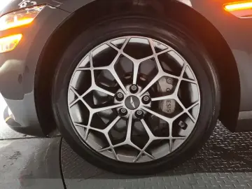 2023 Genesis G80 с пробегом 29 871 км