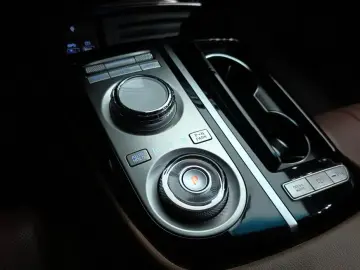 2023 Genesis G80 с пробегом 29 871 км