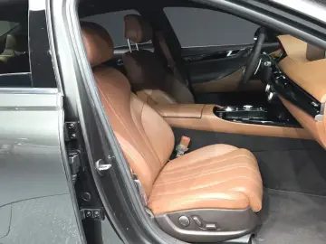 2023 Genesis G80 с пробегом 29 871 км