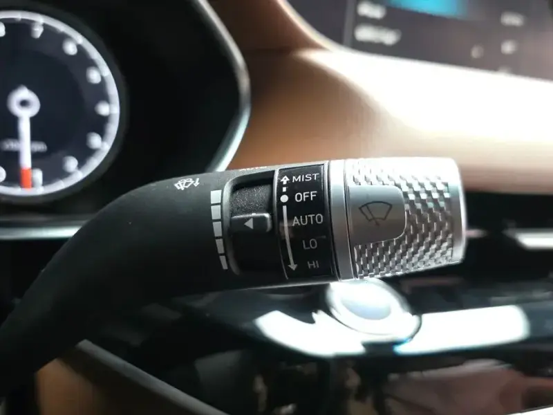 2023 Genesis G80 с пробегом 29 871 км