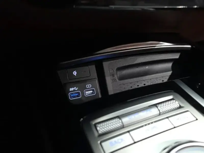 2023 Genesis G80 с пробегом 29 871 км