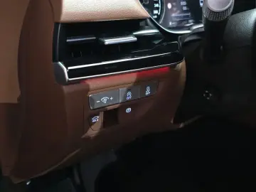2023 Genesis G80 с пробегом 29 871 км