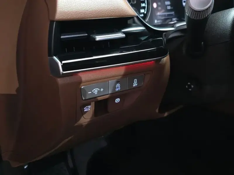 2023 Genesis G80 с пробегом 29 871 км