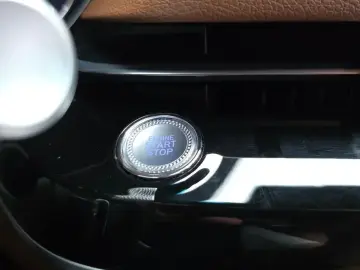 2023 Genesis G80 с пробегом 29 871 км