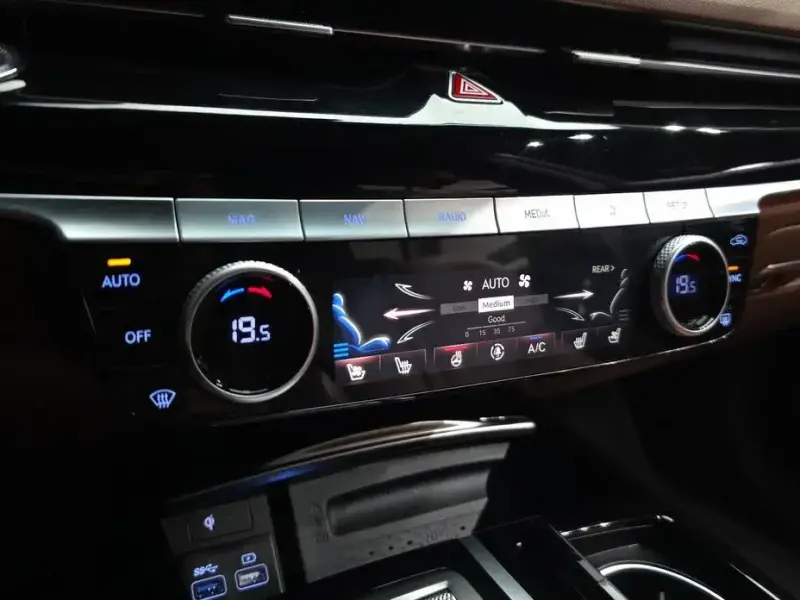 2023 Genesis G80 с пробегом 29 871 км