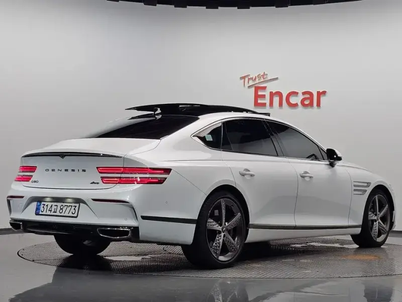 2023 Genesis G80 с пробегом 43 710 км