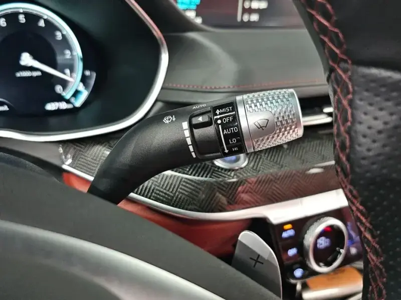 2023 Genesis G80 с пробегом 43 710 км