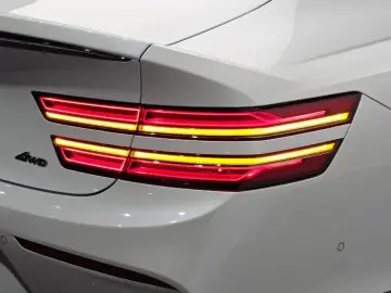 2023 Genesis G80 с пробегом 43 710 км