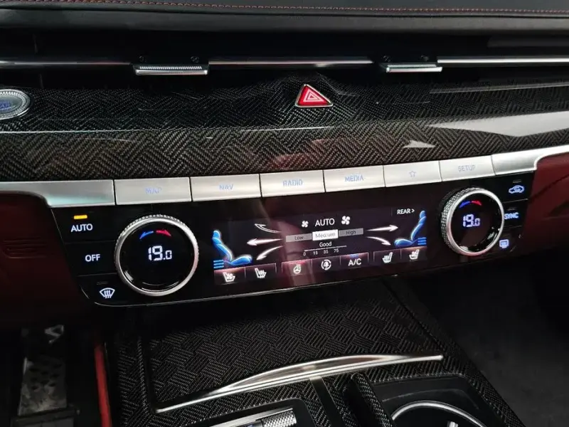 2023 Genesis G80 с пробегом 43 710 км