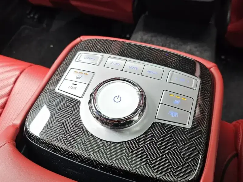 2023 Genesis G80 с пробегом 43 710 км