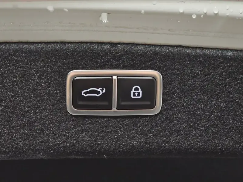 2023 Genesis G80 с пробегом 43 710 км