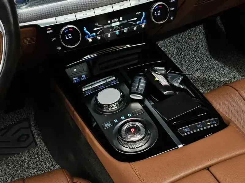 2023 Genesis G80 с пробегом 39 561 км