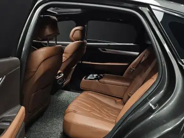 2023 Genesis G80 с пробегом 39 561 км