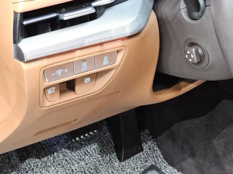 2023 Genesis G80 с пробегом 39 561 км
