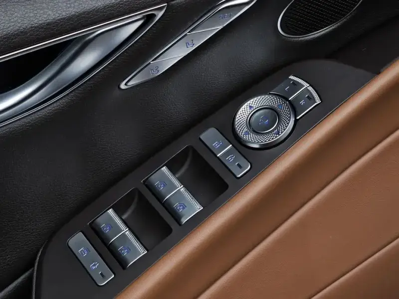 2023 Genesis G80 с пробегом 39 561 км