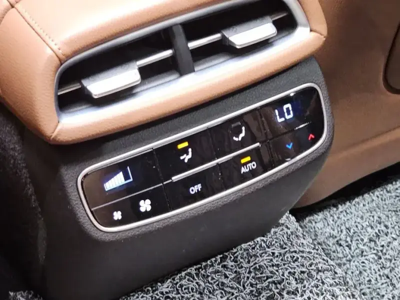 2023 Genesis G80 с пробегом 39 561 км