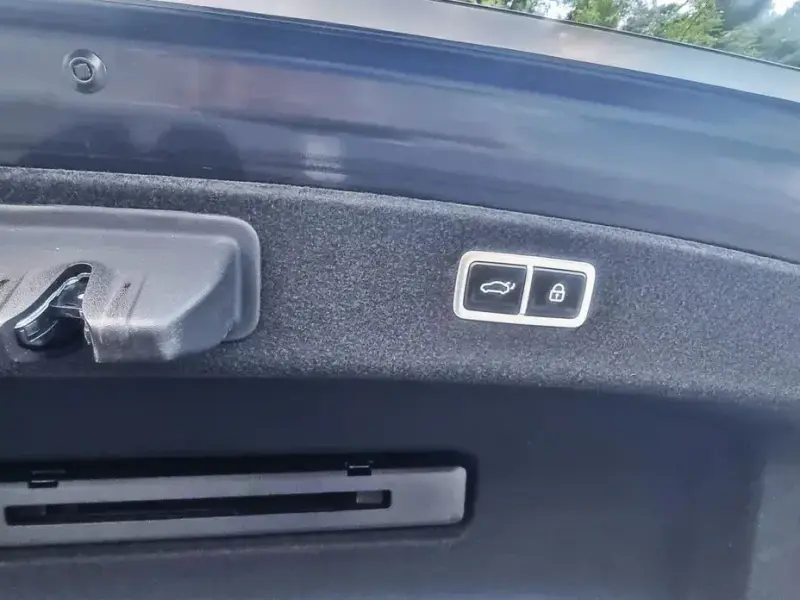2023 Genesis G80 с пробегом 74 591 км